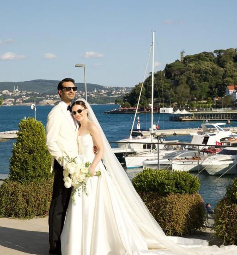 Almila Ada günler sonra paylaştı! İşte düğünden yeni fotoğraflar 2 almila ada gunler sonra paylasti iste dugunden yeni fotograflar 0 AuzVFbKF