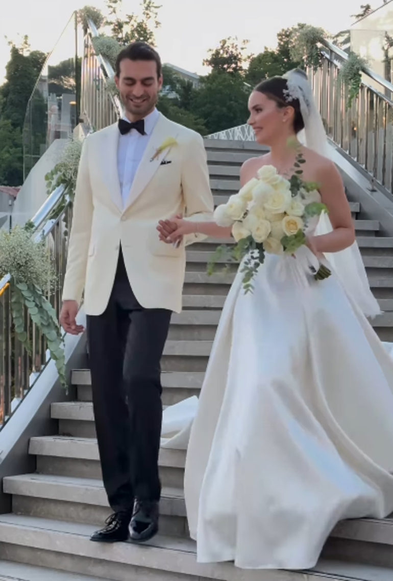 almila ada ve ihsan cilsal evlendi sade gelinligi dikkat cekti 0 5SCenJSR