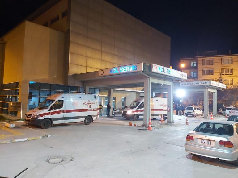 Ankara’da dehşet: Oğlu tarafından boğazı kesilen baba hayatını kaybetti 3 ankarada dehset oglu tarafindan bogazi kesilen baba hayatini kaybetti 1 bzCMfXtQ