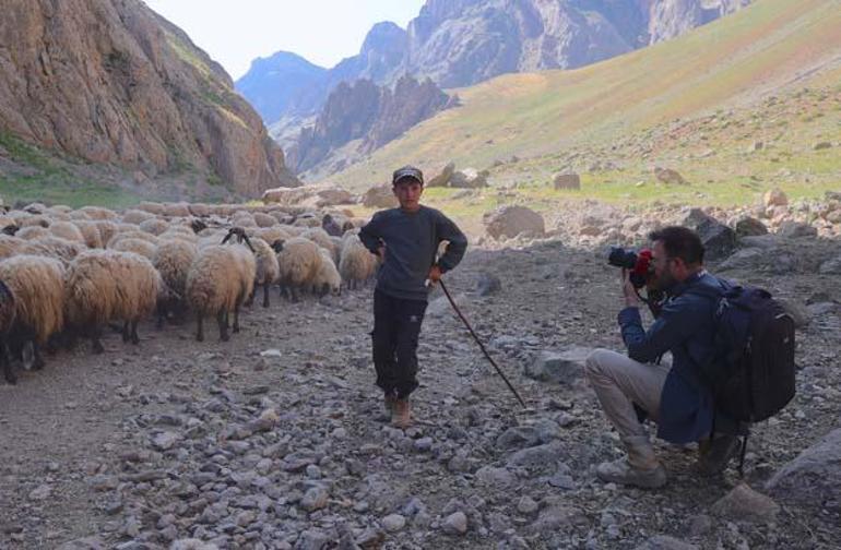 Ankara'dan Hakkari'ye atandı hayatı değişti! 3 ankaradan hakkariye atandi hayati degisti 1 TKiHhMjN