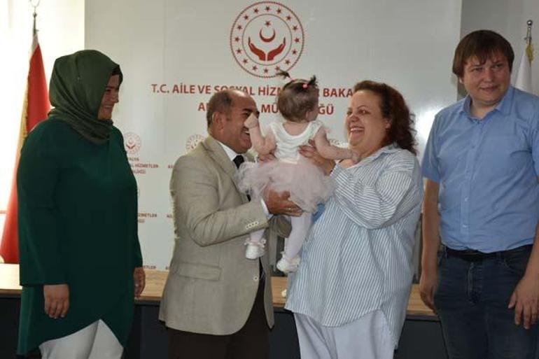 Antalya'da tuvalette bulunan bebek, Rus yetkililere teslim edildi 4 antalyada tuvalette bulunan bebek rus yetkililere teslim edildi 2 MlJGgAq1