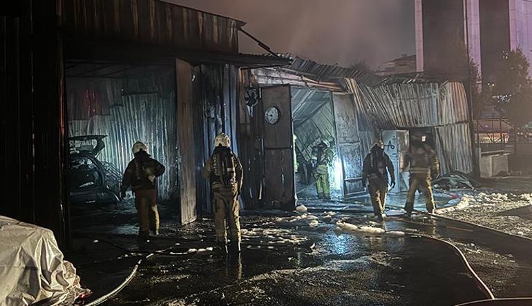 Bahçelievler'de oto tamirhane alev alev yandı! Araçlar kullanılamaz hale geldi 2 bahcelievlerde oto tamirhane alev alev yandi araclar kullanilamaz hale geldi 0 j542K6qe