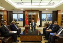 bakan bolat pakistanin ankara buyukelcisi ile bir ortaya geldi XkrQpJ2c