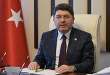 bakan tunc hsk uyeleriyle bir ortaya geldi yIp2KXsV