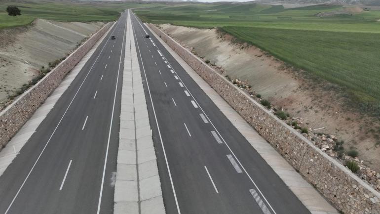 Bakan Uraloğlu duyurdu: Türk marşından sonra yeni melodili yol! 2 bakan uraloglu duyurdu turk marsindan sonra yeni melodili yol 0 PAhZNfIN