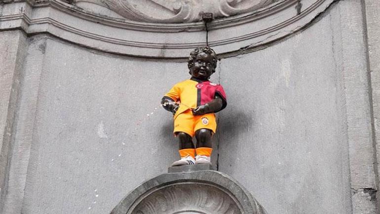Belçika’nın simgelerinden Manneken Pis heykeli, Galatasaray formasını giydi 3 belcikanin simgelerinden manneken pis heykeli galatasaray formasini giydi 1 mpXtc9p7