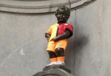 belcikanin simgelerinden manneken pis heykeli galatasaray formasini giydi sIBbQeuu