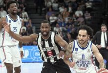 besiktas anadolu efes karsisinda pes etmedi seri 5 maca uzadi wmspNvsK
