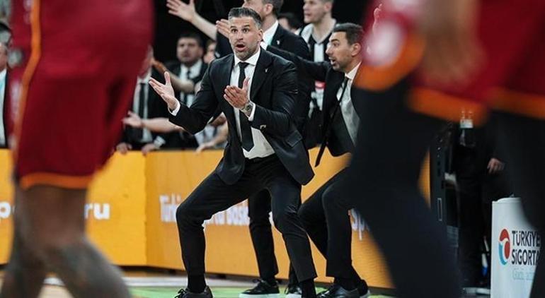 Beşiktaş Başkanı Serdal Adalı müjdeyi verdi: 2 yıl daha kontratını uzattık 2 besiktas baskani serdal adali mujdeyi verdi 2 yil daha kontratini uzattik 0 3Oa7yPav