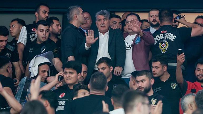 Beşiktaş Fibabanka - Fenerbahçe Beko maçında ortalık karıştı! Serdal Adalı ve Ali Koç tribüne gitti 4 besiktas fibabanka fenerbahce beko macinda ortalik karisti serdal adali ve ali koc tribune mF3HnCvd
