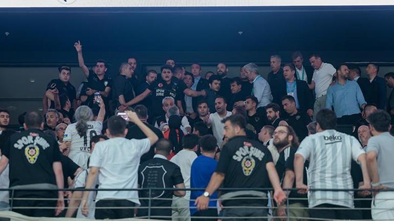Beşiktaş Fibabanka - Fenerbahçe Beko maçında ortalık karıştı! Serdal Adalı ve Ali Koç tribüne gitti 2 besiktas fibabanka fenerbahce beko macinda ortalik karisti serdal adali ve ali koc tribune