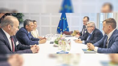 chpde kilicdaroglu mu kayyum mu chpde kiliclar cekildi N89znk42