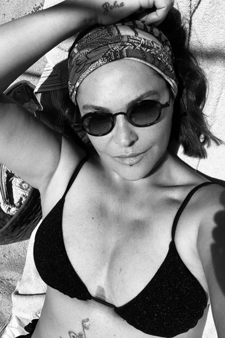 Defne Samyeli, Deren Talu ve Derin Talu'dan tatil pozları! Tercihleri yurt dışı oldu 6 defne samyeli deren talu ve derin taludan tatil pozlari tercihleri yurt disi oldu 4 ejHruHQV