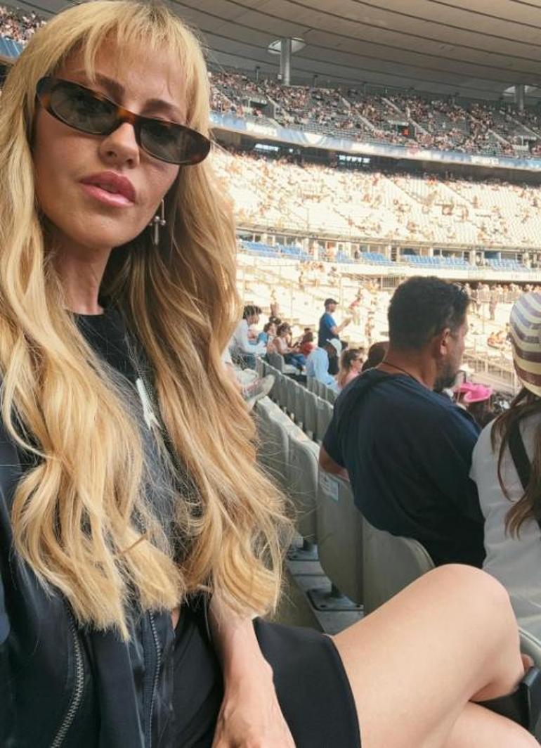 demet akalin beyonce konserinde en ondeydi derya uluga olay yorum 0 558cMgcO