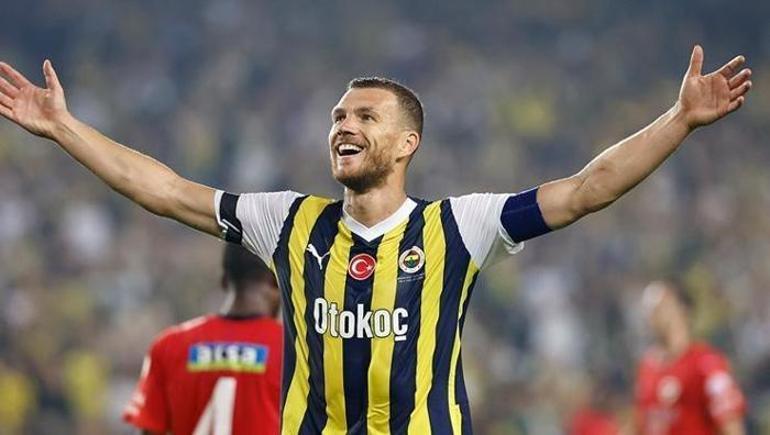 Edin Dzeko yarın imzayı atıyor! İtalyanlar yeni kadrosunu duyurdu 2 edin dzeko yarin imzayi atiyor italyanlar yeni kadrosunu duyurdu 0 bNdhUebW