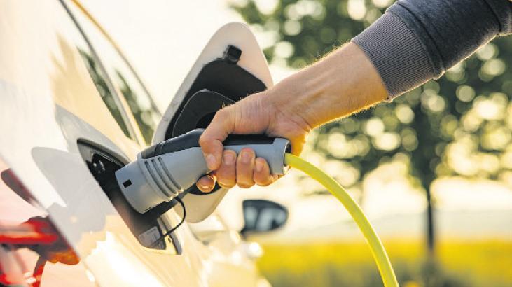 Elektrikli otoda aldatıcı menzile ceza kesildi 1 elektrikli otoda aldatici menzile ceza kesildi HL56mRYk