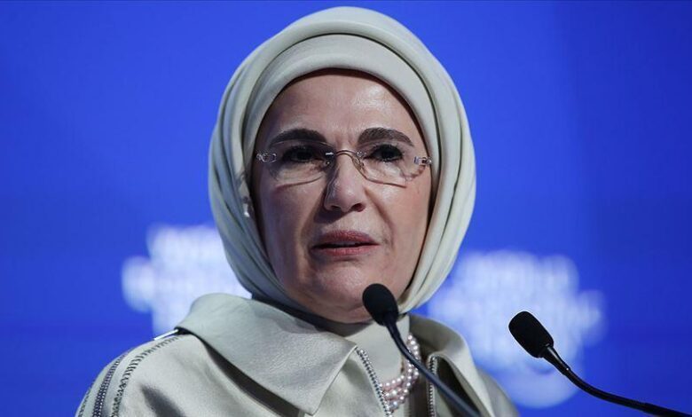 Emine Erdoğan'dan karne alacak öğrenciler için tebrik paylaşımı 1 emine erdogandan karne alacak ogrenciler icin tebrik paylasimi BXDUNGpG