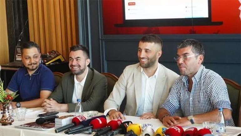 Eski Galatasaraylı Alpaslan Öztürk'ten sürpriz imza! Yeni grubu muhakkak oldu 1 eski galatasarayli alpaslan ozturkten surpriz imza yeni grubu muhakkak oldu tf1TpzOc
