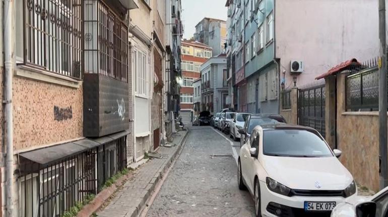 Fatih'te fecî olay! Polis meskeninde meyyit bulundu; meslektaşları mutfakta diğerine ilişkin ceset kesimleri buldu 2 fatihte fec olay polis meskeninde meyyit bulundu meslektaslari mutfakta digerine iliskin ceset kesimleri buldu uwh1ykyq
