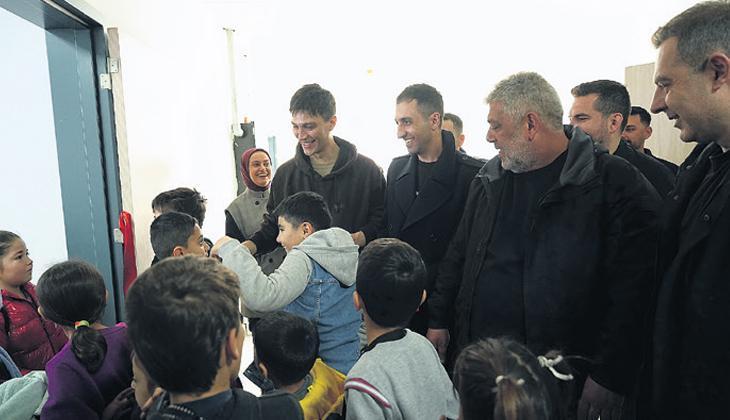 Gaziantep’te okula kütüphane yaptırdılar 1 gaziantepte okula kutuphane yaptirdilar QYPLB1uf