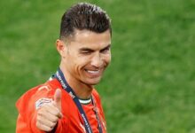 gelecegi merak konusuydu ve ronaldo imzayi atiyor LnLATlAR