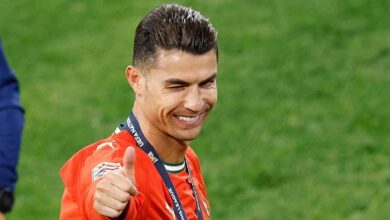 gelecegi merak konusuydu ve ronaldo imzayi atiyor LnLATlAR