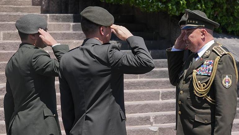 genelkurmay baskani orgeneral gurak slovak mevkidasi ile gorustu 1 HZkG81yS