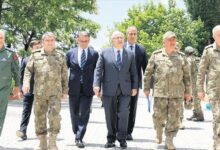 guler ve kumandanlar iran hududunda YUlaCImA