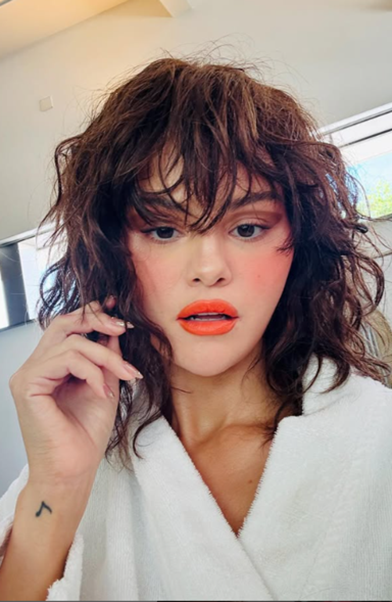 İlgi onun üzerinde o kendi hayatında! Selena Gomez umursamadı 3 ilgi onun uzerinde o kendi hayatinda selena gomez umursamadi 1 FL722jZJ
