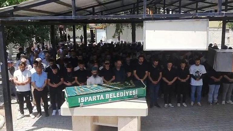 İmgeleri Bakan Yerlikaya paylaşmıştı! Mustafa son seyahatine uğurlandı 2 imgeleri bakan yerlikaya paylasmisti mustafa son seyahatine ugurlandi 0 hv14QBA2