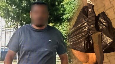 izmirde dehset kabahat makinesi kades ihbarina gelen polisi bicakladi 98l3rXmx
