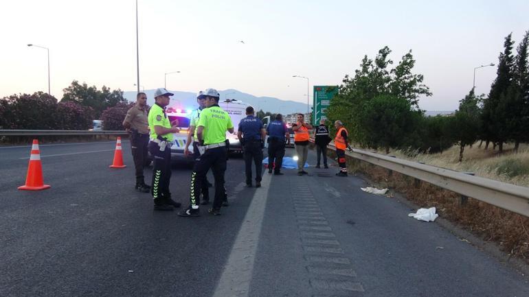 izmirde feci kaza 30 metre suruklenen motokurye hayatini kaybetti 5 Pvd7XdDn