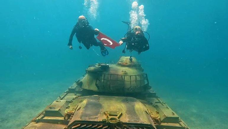 Jandarma'nın 186. yılı su altında pankartla kutlandı! Bakan Yerlikaya'dan 'Teşekkür' mesajı 7 jandarmanin 186 yili su altinda pankartla kutlandi bakan yerlikayadan tesekkur mesaji 5 d777zJ1b
