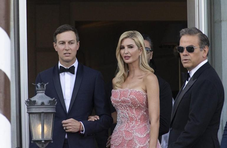 Jeff Bezos ve Lauren Sanchez evlendi! Hiç beklemeden soyadını değiştirdi 6 jeff bezos ve lauren sanchez evlendi hic beklemeden soyadini degistirdi 4 NJR5CKIC