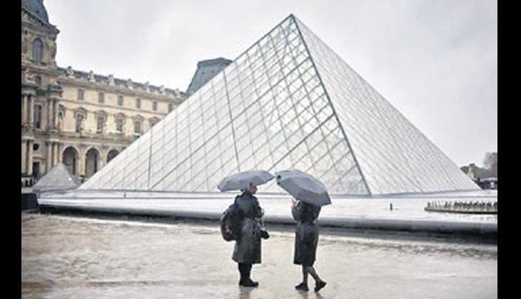 Katlanılamaz şartlar Louvre’u kapattı 1 katlanilamaz sartlar louvreu kapatti grI41aGa