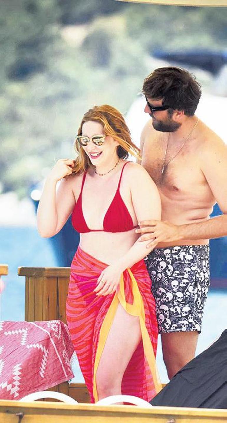 Kıyılardan yeni görüntüler! Bu kere iki ünlü isim bikini piştisi oldu 6 kiyilardan yeni goruntuler bu kere iki unlu isim bikini pistisi oldu 4 npzhrkf3
