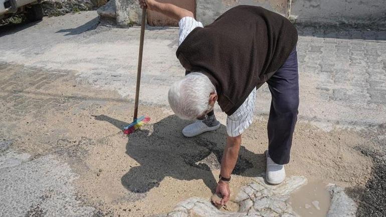 mahalledeki 452 yillik gizemli iz 11 yasinda geldim 65 yildir her gun tipki yeri fqFeIgds