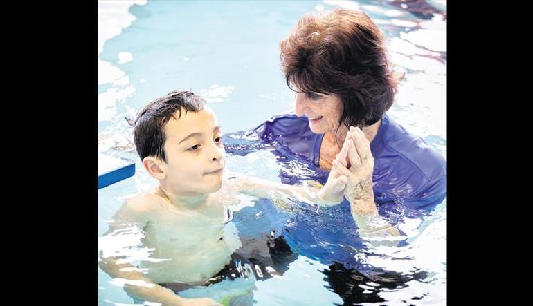 Manş Denizi’ni yüzerek geçen birinci otizmli Türk sporcu! Tebrikler Tuna 3 mans denizini yuzerek gecen birinci otizmli turk sporcu tebrikler tuna 1 TdMEfkw1