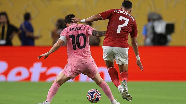 Messi ve Trezeguet karşı karşıya geldi! Kulüpler Dünya Kupası sessiz başladı 1 messi ve trezeguet karsi karsiya geldi kulupler dunya kupasi sessiz basladi hZ1GSQOz