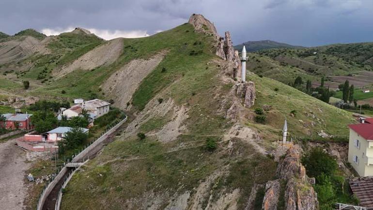 Minareyi bulan camiyi bulamıyor! Sivas'ta şaşkına çeviren olay 3 minareyi bulan camiyi bulamiyor sivasta saskina ceviren olay 1 Vsvty6z5
