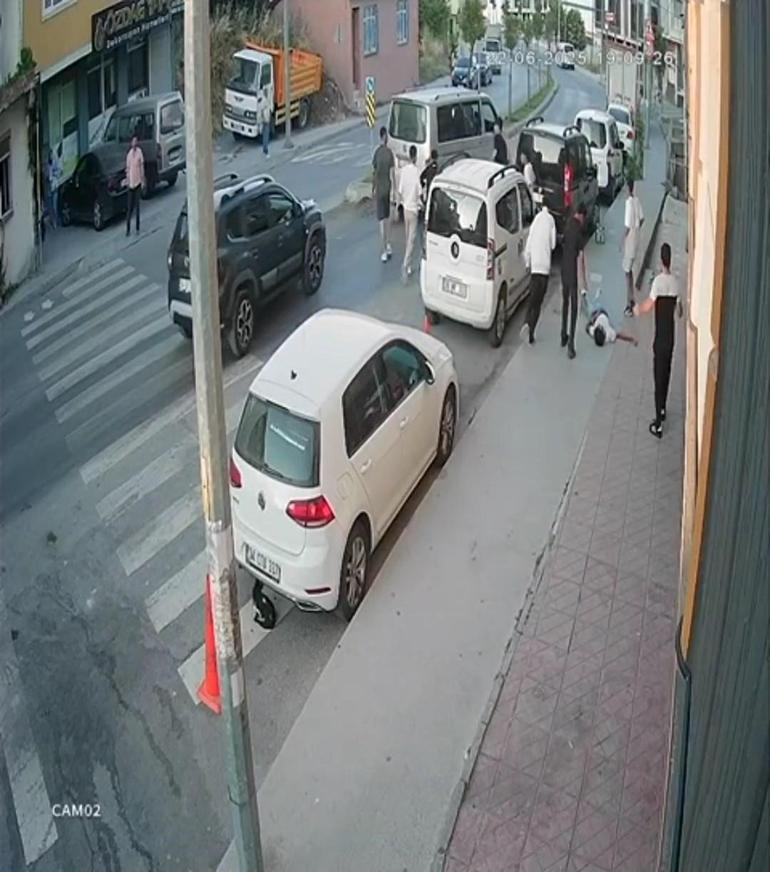 minibusle gelen kume tekme tokat saldirdi guvenlik kamerasi her seyi kaydetti 3 hqFsFym9