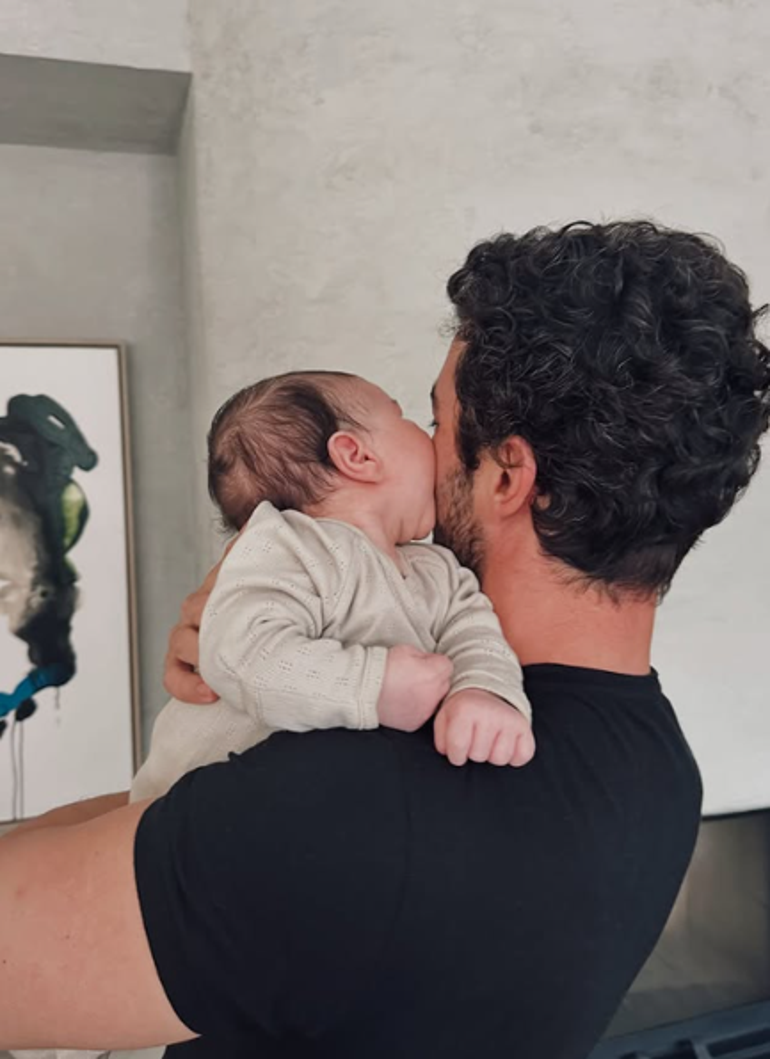 Pınar Deniz'den iki ay evvel kucağına aldığı oğluyla yeni poz! 5 pinar denizden iki ay evvel kucagina aldigi ogluyla yeni poz 3 ZuKEQ36v