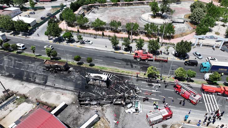 Sakarya'da fecî kaza! Üç TIR birbirine girdi 13 sakaryada fec kaza uc tir birbirine girdi 11 4mXrQt7Y