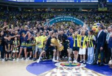 sampiyonluk sonrasi fenerbahceden ayrildi galatasaraya transfer oldu D8CpOvby