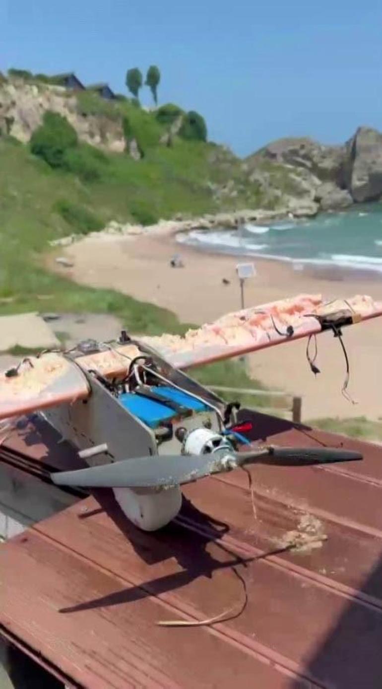 Şile kıyısında alarm: Denizde kamikaze dronuna benzeyen cisim bulundu 3 sile kiyisinda alarm denizde kamikaze dronuna benzeyen cisim bulundu 1 wARPOWJR