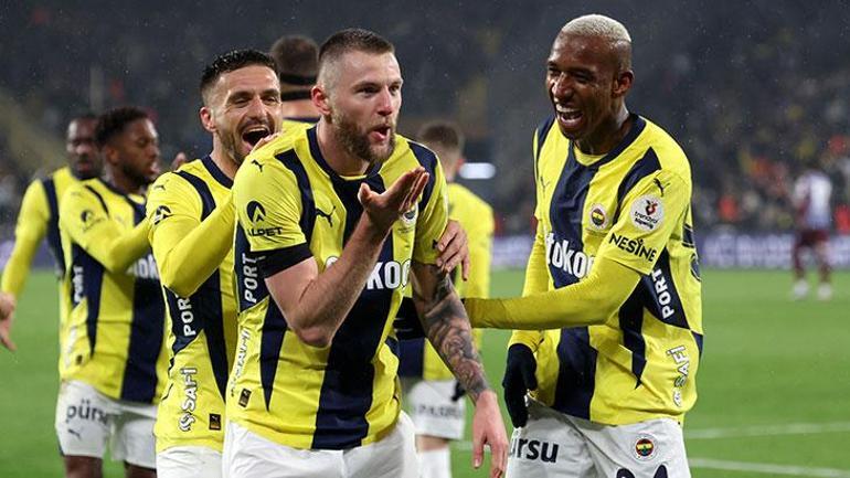son dakika galatasaray derken berke ozerde aksi kose listenin basinda 3 RTMSYFfL