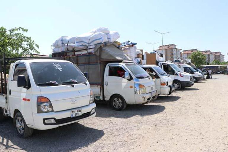 Suriyelilerin ülkelerine dönüşü okulların tatile girmesiyle sürat kazandı 4 suriyelilerin ulkelerine donusu okullarin tatile girmesiyle surat kazandi 2 nmZuVAXH