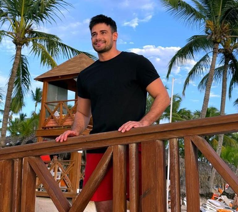 Survivor Batuhan Karacakaya aşka geldi! Sevgilisi Sinem Akar ile romantik karesini paylaştı 2 survivor batuhan karacakaya aska geldi sevgilisi sinem akar ile romantik karesini paylasti 0 pznpbWqu