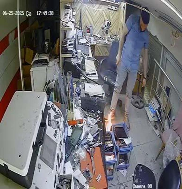 Tamire getirilen telefonla kabusu yaşadı: Bu türlü olaylar yılda 2 kez başıma geliyor 5 tamire getirilen telefonla kabusu yasadi bu turlu olaylar yilda 2 kez basima geliyor 3 LrzWXfFj