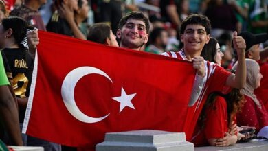 turk taraftarlar meksika macinda tribunde 7EBzbR7r